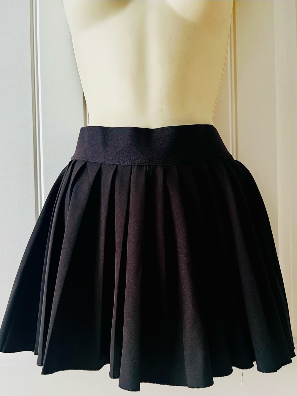 Forever 21 Whimsy goth Skort Size L Black